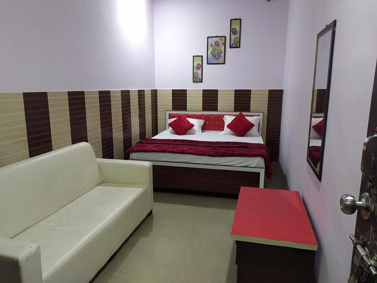 Oyo 82476 Royal Garden Ghaziabad Exterior foto